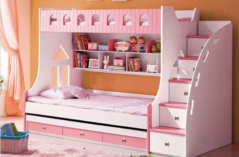 Giường tầng thông minh có kèm kệ sách nhỏ cho bé gái với tông màu sáng nhẹ nhàng