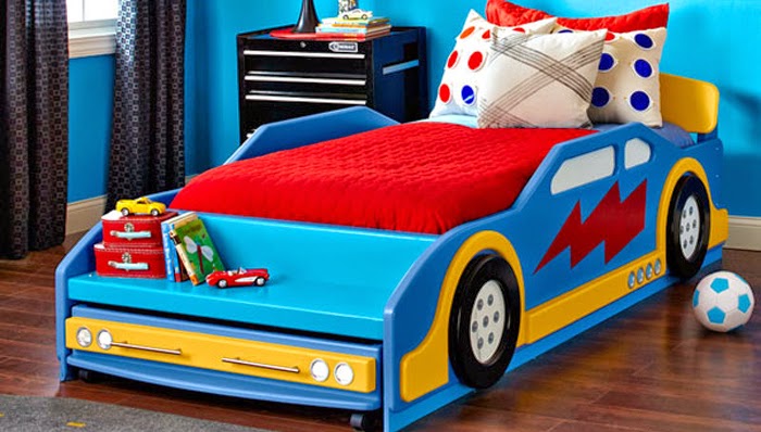 Vì sao nên chọn giường xe hơi trẻ em cho bé trai?